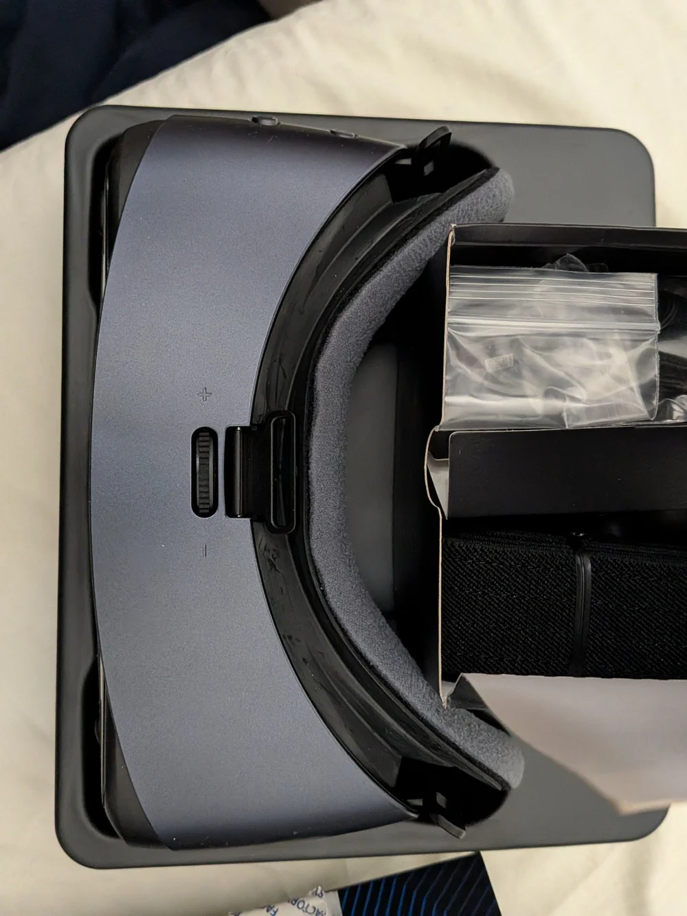 Samsung Gear VR with Controller - Black